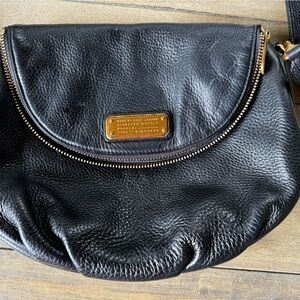 Marc Jacobs crossbody. 5 years old. Good condition. No damages.
